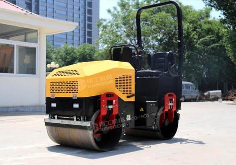 壓路機型號多？根據(jù)工程量選擇準沒錯